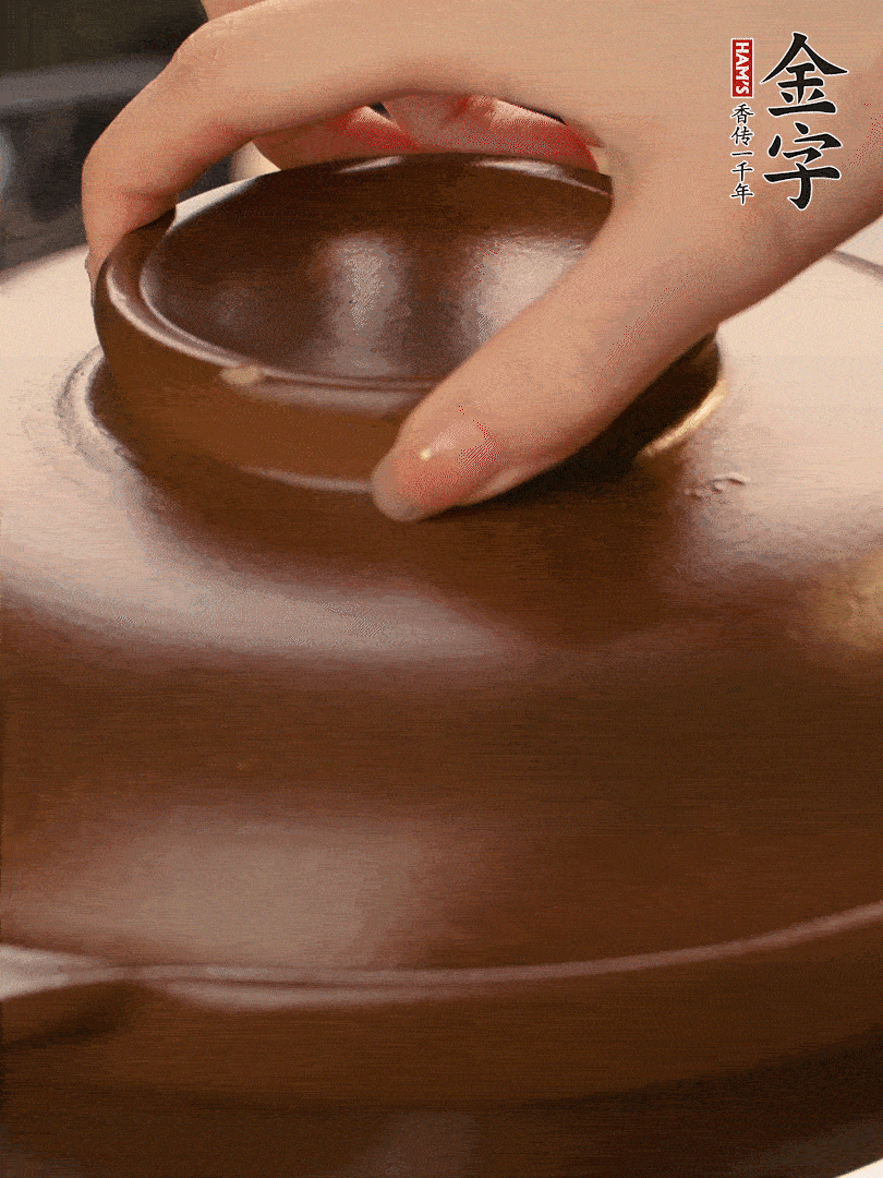 再下日本豆腐煮3分鐘。